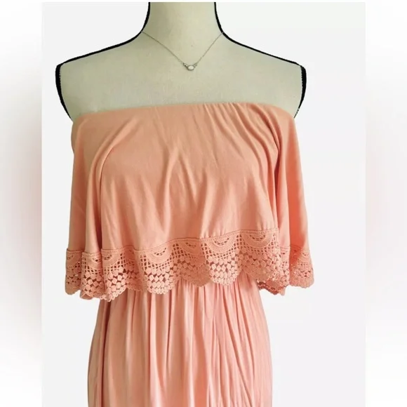 NWT Forever 21 Strapless Maxi Dress Size: Medium - Picture 3 of 4